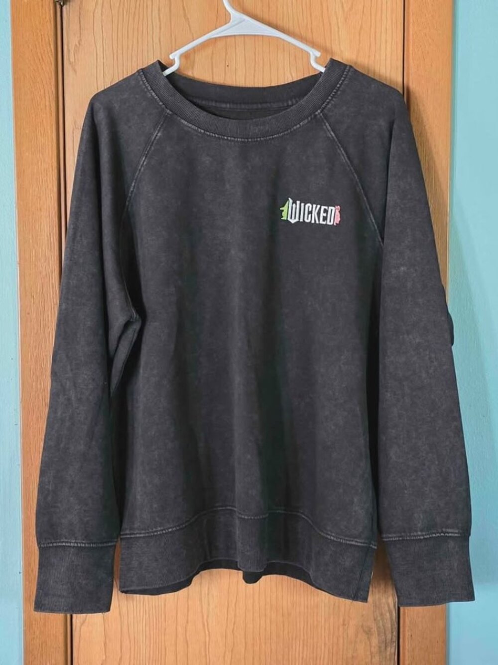 Size L Maurices Wicked Sweatshirt Elphaba & Galinda Glinda